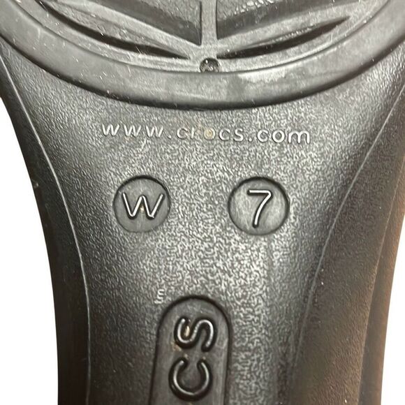 CROCS WOMEN'S LINA WEDGE ROUND TOE SLIP-ON PUMPS SIZE W7 - Picture 8 of 9